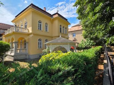 Eladó családi ház Budapest