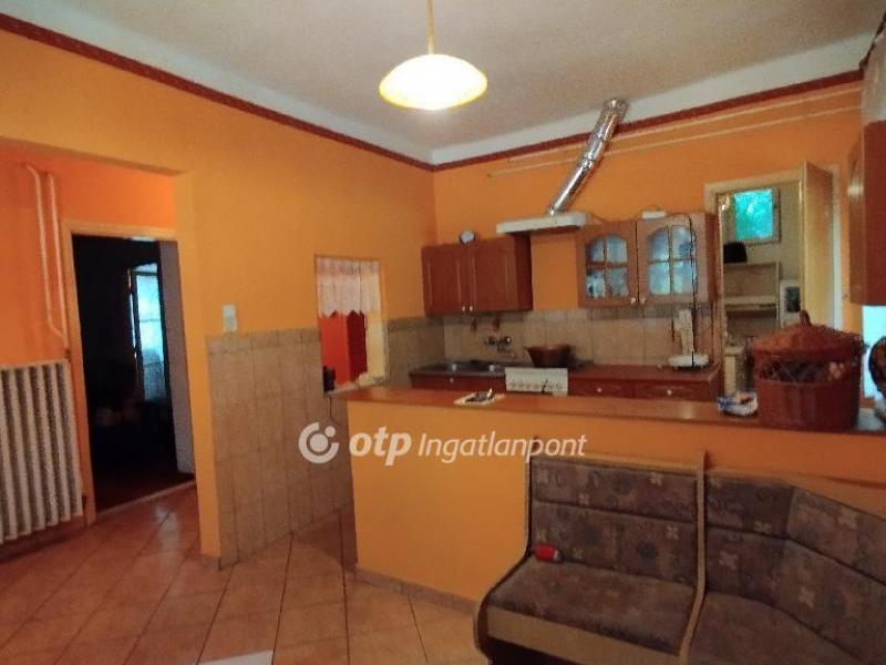 Eladó tanya Jászberény