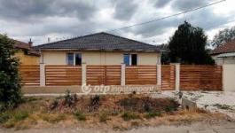 Eladó ikerház Tura