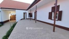 Eladó családi ház Véménd