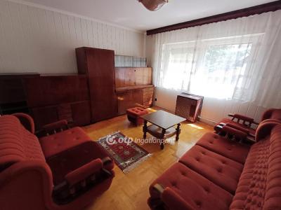 Eladó családi ház Csongrád