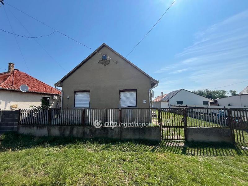 Eladó családi ház Balmazújváros