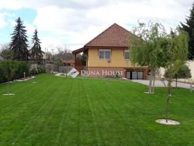 Eladó családi ház Dunakeszi