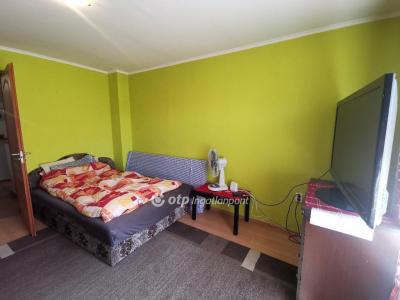 Eladó családi ház Dömsöd