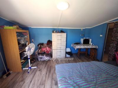 Eladó családi ház Dömsöd