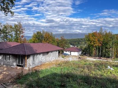 Eladó lakás Pilisjászfalu