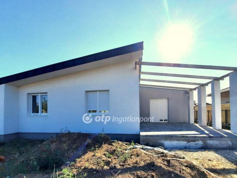 Eladó családi ház Siófok