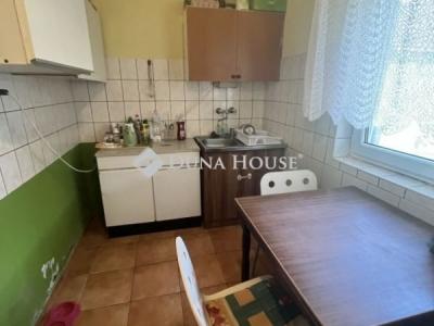 Eladó családi ház Úri