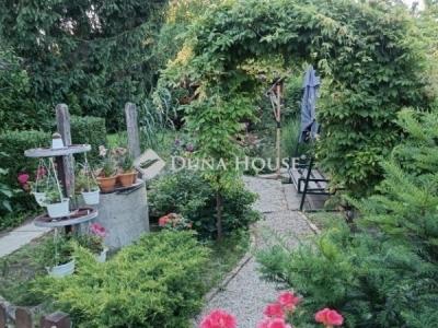 Eladó családi ház Érd