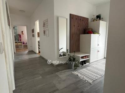 Eladó családi ház Inárcs