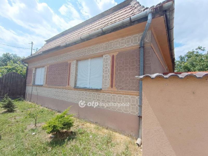 Eladó családi ház Kiskunlacháza