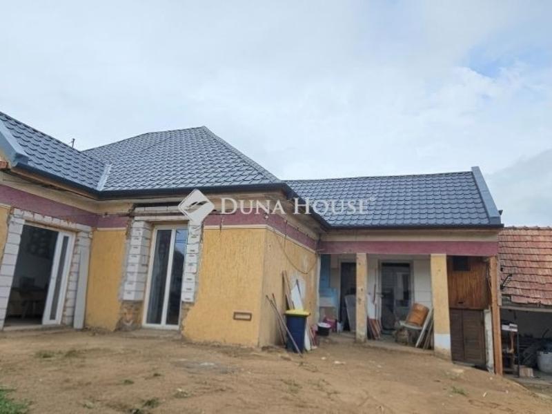 Eladó családi ház Tápiószecső