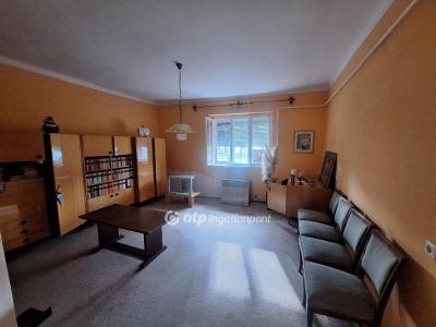 Eladó családi ház Mezőhegyes