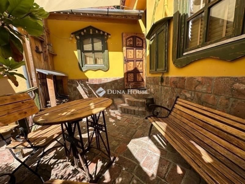 Eladó lakás Pécs