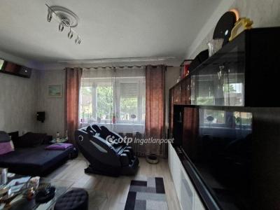 Eladó családi ház Fót