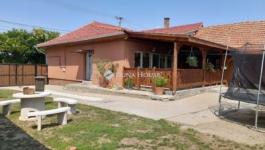 Eladó családi ház Békéscsaba