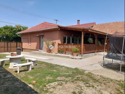 Eladó családi ház Békéscsaba