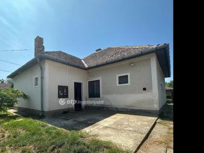 Eladó családi ház Derekegyház
