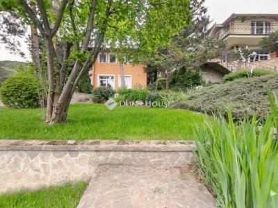 Eladó családi ház Budapest