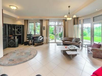 Eladó családi ház Budapest