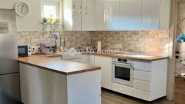 Eladó családi ház Tápióság