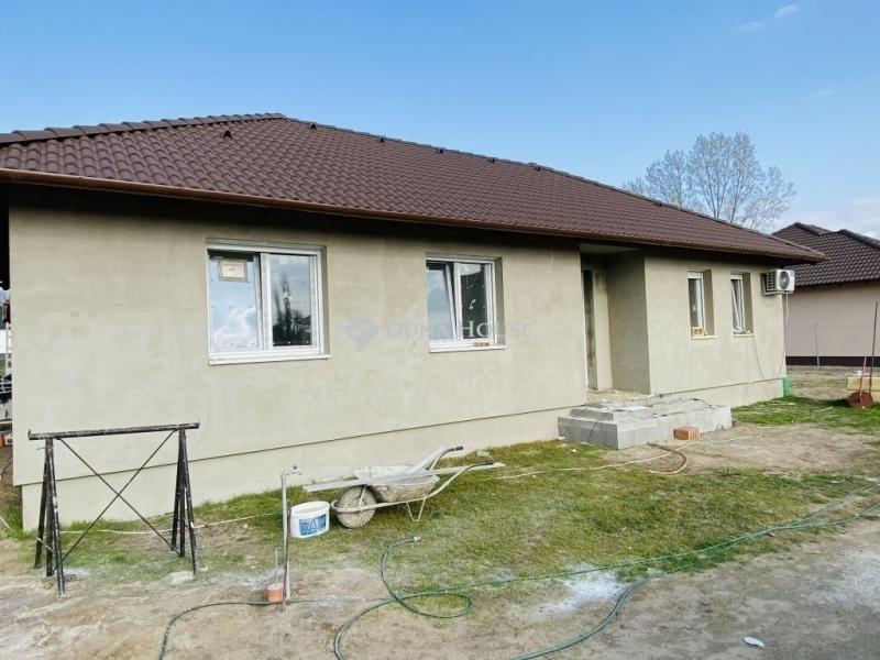 Eladó családi ház Gomba