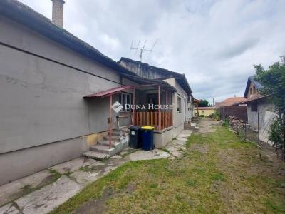 Eladó családi ház Monor