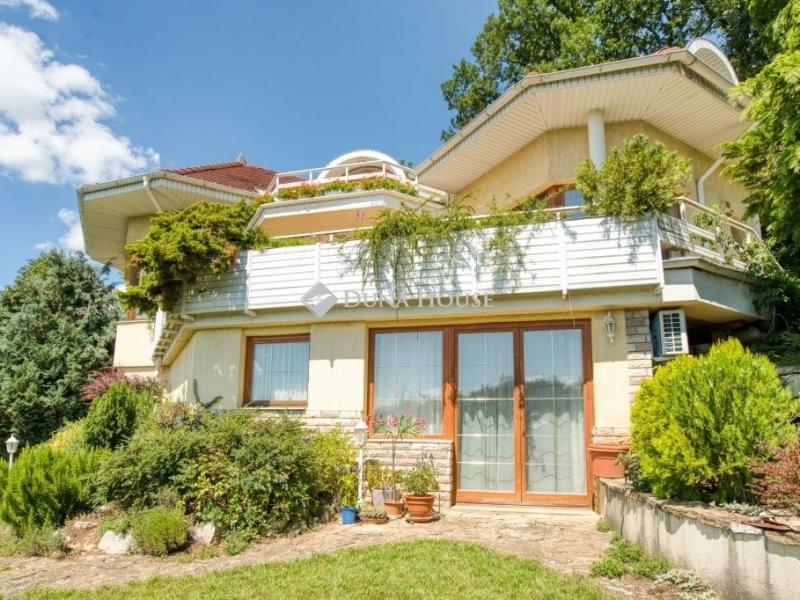 Eladó családi ház Piliscsaba