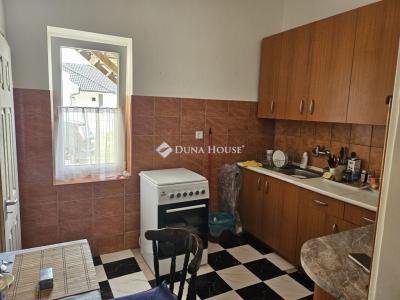 Eladó lakás Vecsés