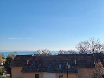 Eladó lakás Balatonalmádi