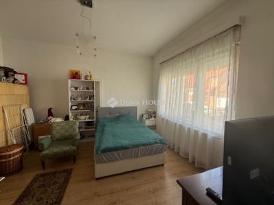 Eladó családi ház Pécs