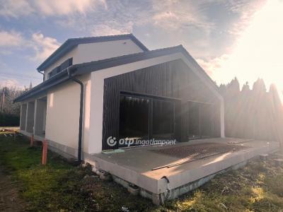 Eladó családi ház Szeged