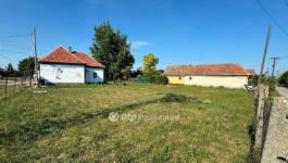 Eladó lakóövezeti telek Poroszló