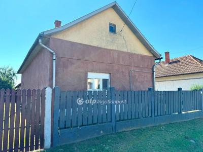 Eladó családi ház Egyek