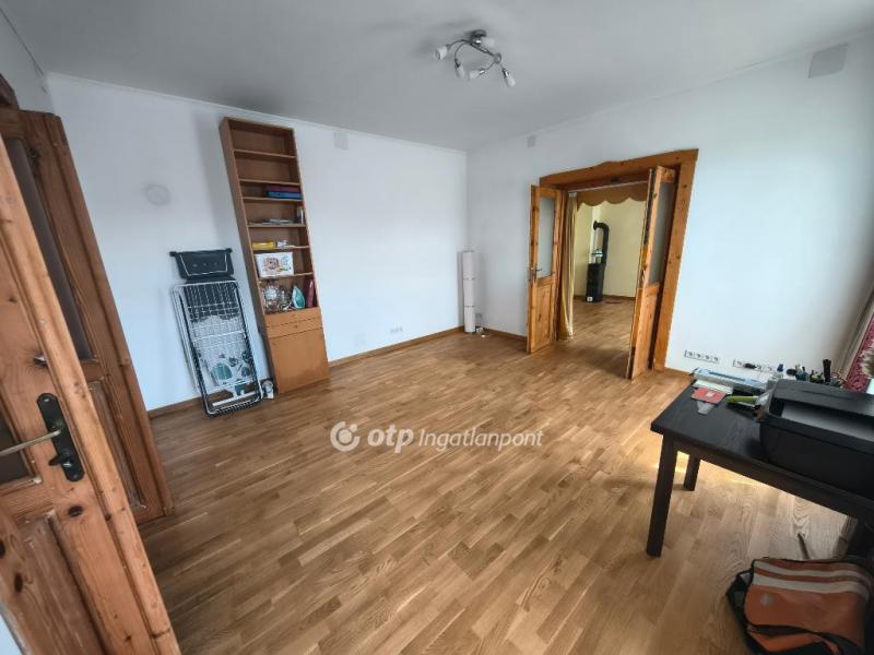 Eladó családi ház Lajoskomárom