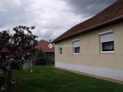 Eladó családi ház Gyál