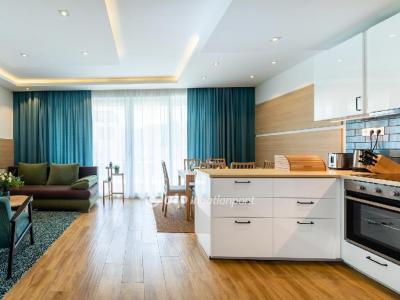 Eladó lakás Balatonkenese