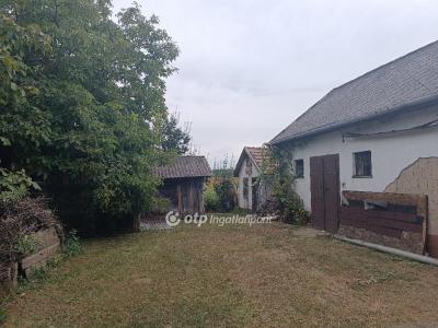 Eladó családi ház Nyírbogdány