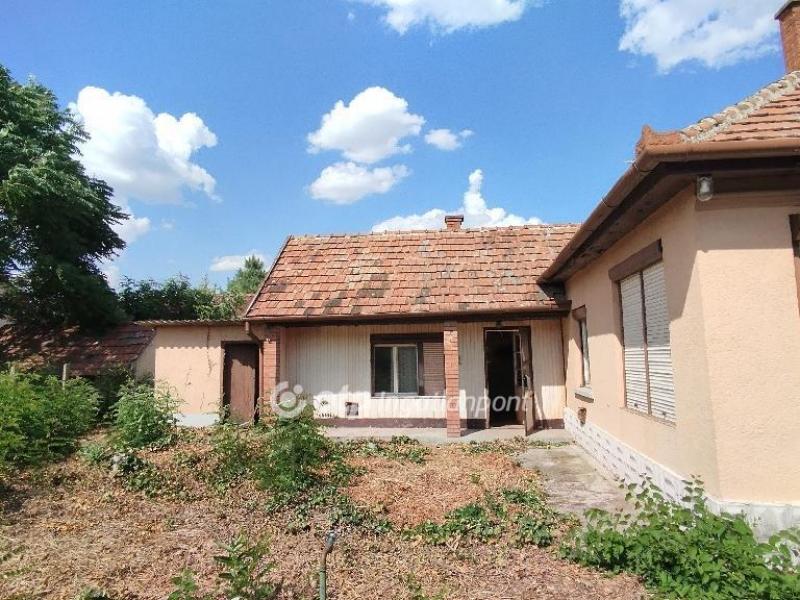 Eladó családi ház Nagykáta