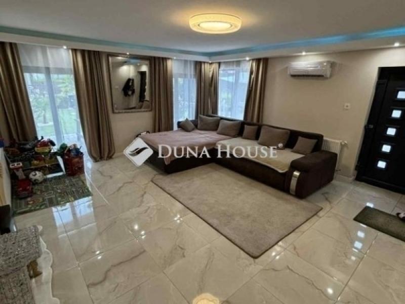 Eladó családi ház Budapest