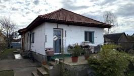 Eladó családi ház Monor