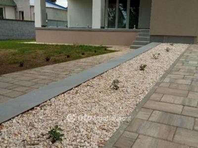 Eladó családi ház Adony