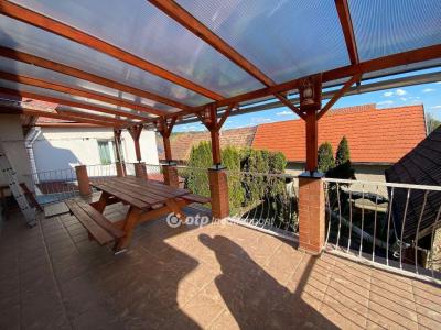 Eladó családi ház Kerepes