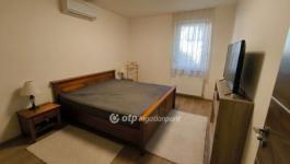 Eladó családi ház Solymár