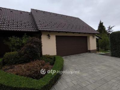 Eladó családi ház Solymár