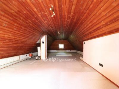 Eladó családi ház Budapest