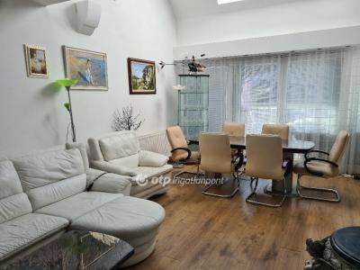 Eladó családi ház Budapest