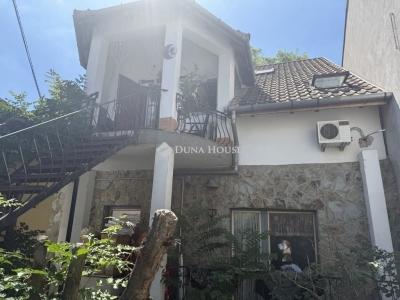 Eladó családi ház Budapest