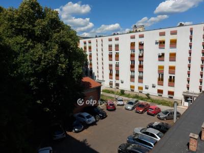 Eladó lakás Pécs