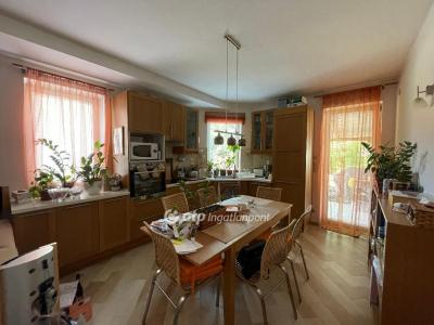 Eladó házrész Gödöllő